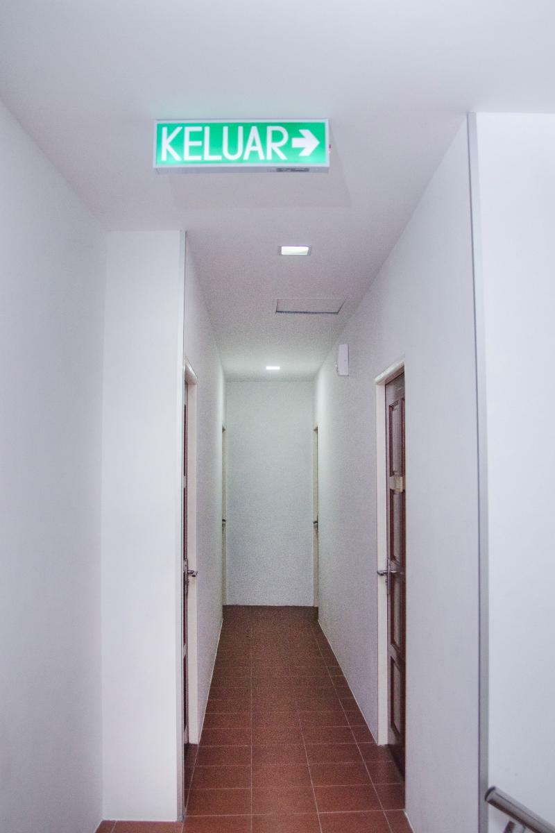 Oyo 836 Mandurah Room & Cafe Kuching Eksteriør bilde