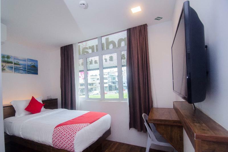 Oyo 836 Mandurah Room & Cafe Kuching Eksteriør bilde