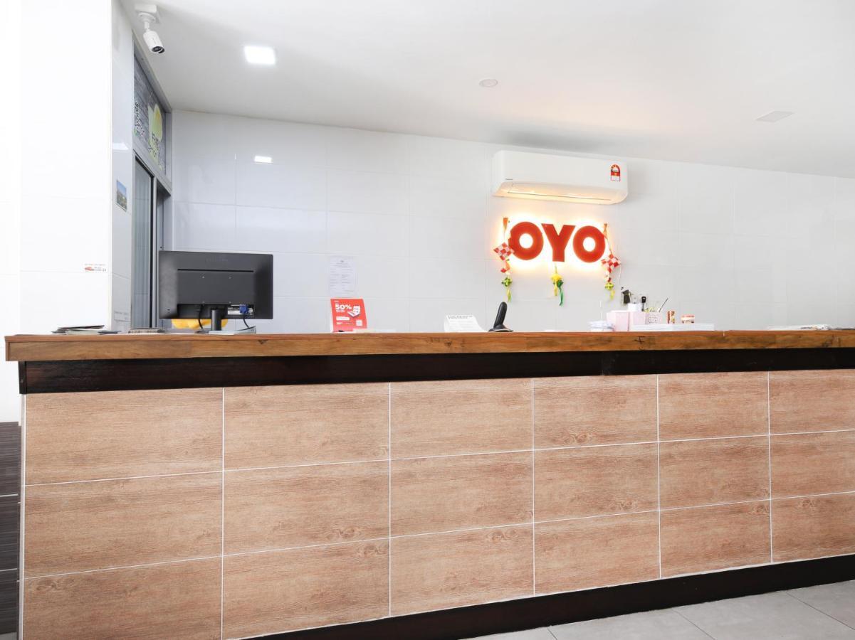 Oyo 836 Mandurah Room & Cafe Kuching Eksteriør bilde