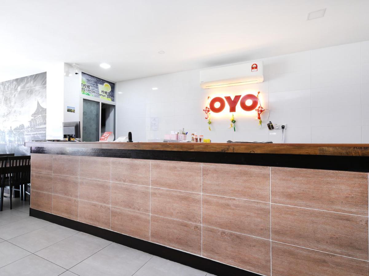 Oyo 836 Mandurah Room & Cafe Kuching Eksteriør bilde